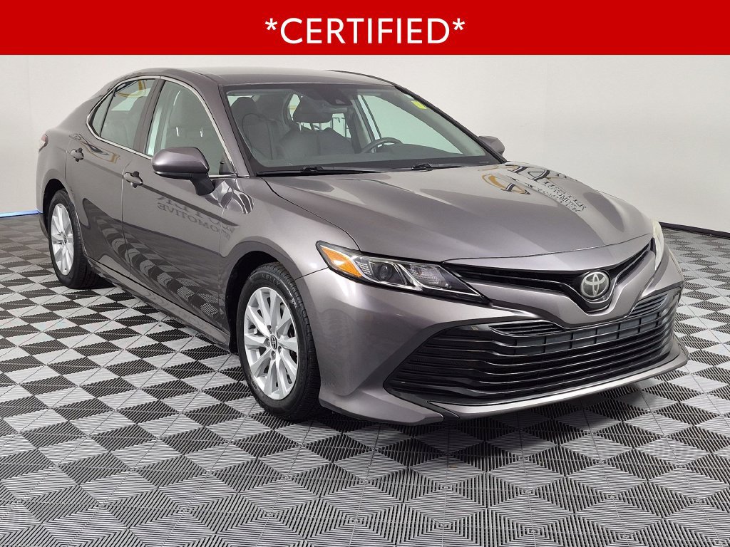 Used 2020 Toyota Camry LE w/ Carpet Mat Package FWD image 2