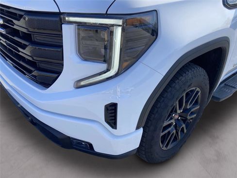 New 2026 GMC Sierra 1500 Elevation image 12