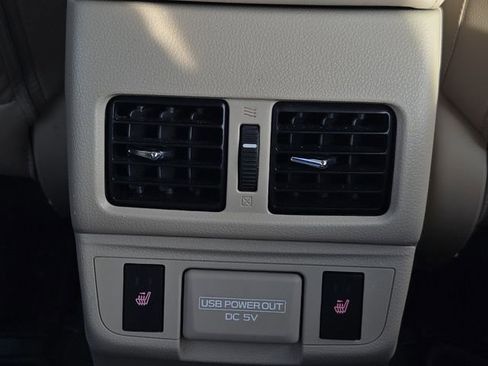 Used 2018 Subaru Outback 2.5i Limited image 21