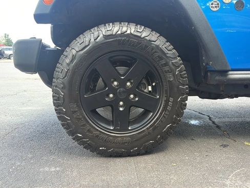 Used 2016 Jeep Wrangler Sport AWD/4WD image 10