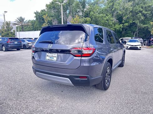 Used 2025 Honda Pilot EX-L image 6