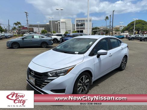 Used 2025 Nissan Versa SV w/ Trunk Package FWD image 1