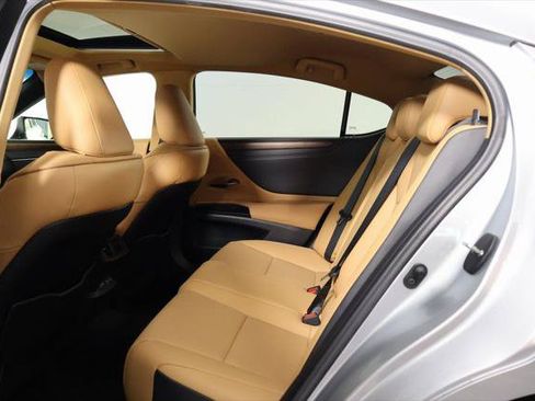 Certified 2024 Lexus ES 350 w/ Premium Package FWD image 11