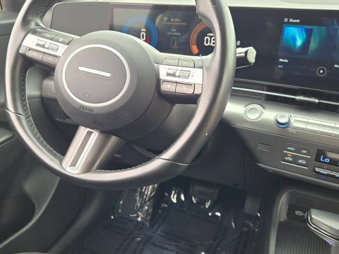 Used 2024 Hyundai Kona SEL AWD/4WD image 6