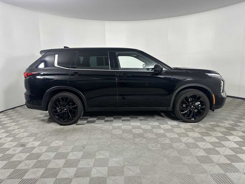 Used 2022 Mitsubishi Outlander SEL Black Edition image 9