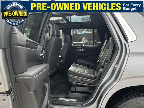 Used 2022 GMC Yukon SLT w/ SLT Premium Package image 29