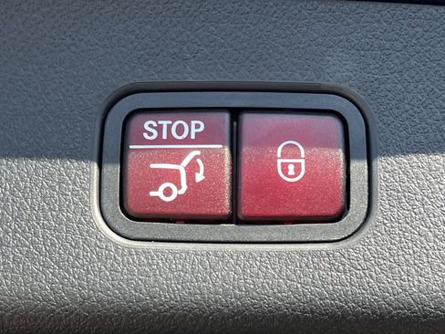 Used 2026 Mercedes-Benz GLC 300 GLC 300 image 11