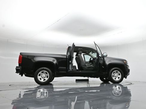 Used 2022 Chevrolet Colorado W/T w/ WT Convenience Package image 8