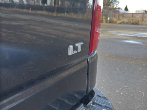 Used 2019 Chevrolet Silverado 1500 LT image 25