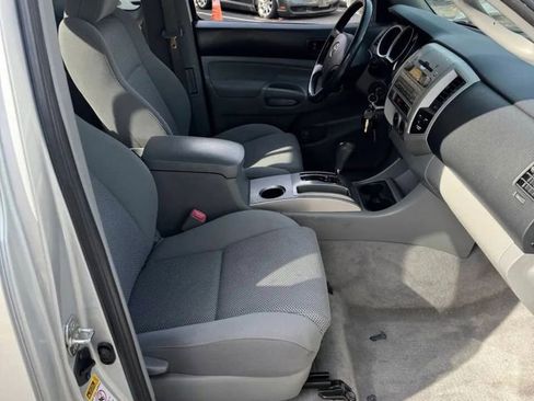 Used 2011 Toyota Tacoma 4x4 Access Cab V6 w/ TRD Sport Pkg image 14