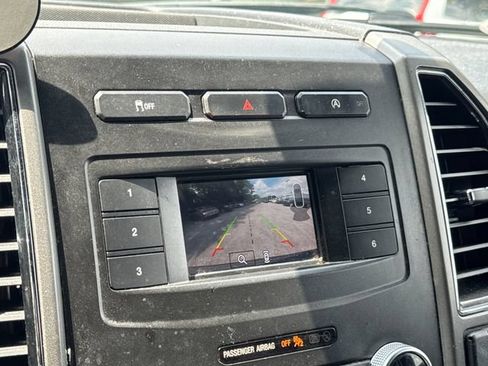 Used 2018 Ford Expedition XLT w/ Equipment Group 201A RWD image 19