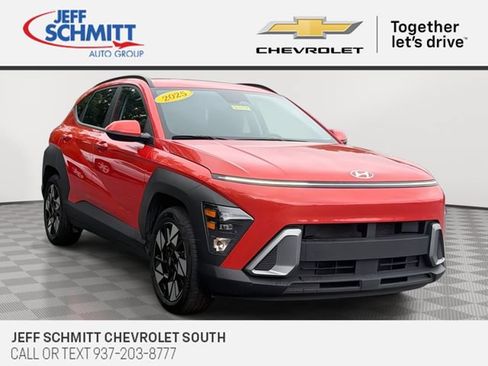 Used 2025 Hyundai Kona SEL FWD image 1