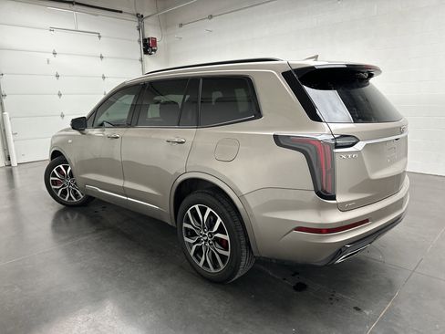 Used 2023 Cadillac XT6 Sport image 8