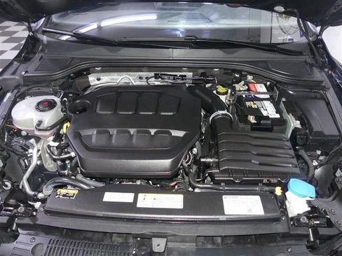 Used 2022 Volkswagen GTI SE image 12