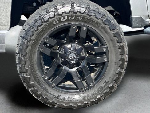 Used 2018 Chevrolet Silverado 1500 LT w/ All Star Edition AWD/4WD image 22