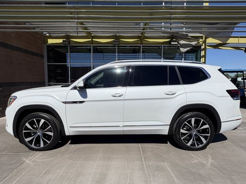 Used 2024 Volkswagen Atlas SEL Premium R-Line AWD/4WD image 7