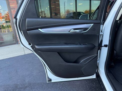 Used 2018 Cadillac XT5 Luxury w/ Driver Awareness Package image 20