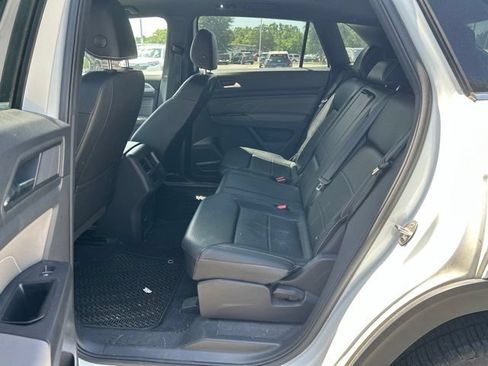 Used 2023 Volkswagen Atlas Cross Sport SE w/ Panoramic Sunroof Package FWD image 20