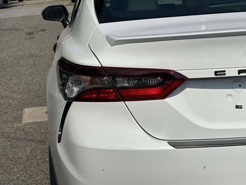 Used 2024 Toyota Camry SE w/ Convenience Package FWD image 12