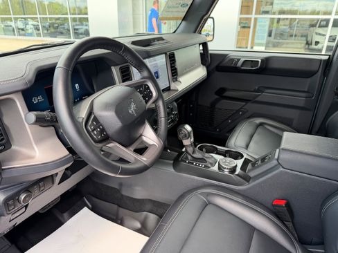 Certified 2025 Ford Bronco Outer Banks AWD/4WD image 16
