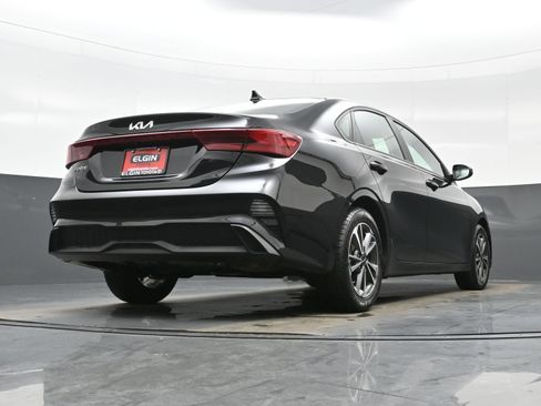 Used 2023 Kia Forte LXS w/ LXS Technology Package FWD image 29
