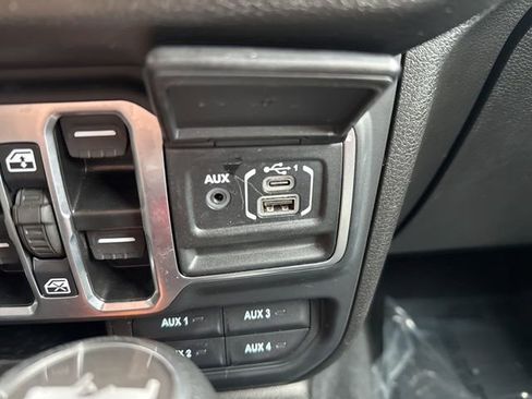 Certified 2025 Jeep Wrangler Unlimited Sport AWD/4WD image 23