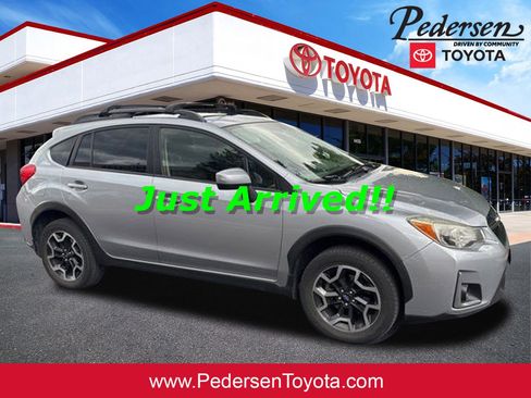 Used 2017 Subaru Crosstrek 2.0i Premium w/ Moonroof Package AWD/4WD image 1
