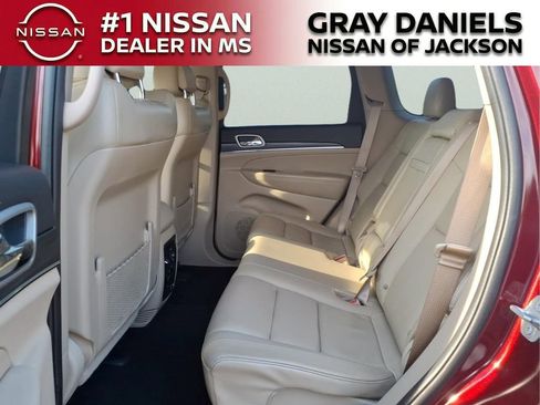 Used 2020 Jeep Grand Cherokee Limited AWD/4WD image 25