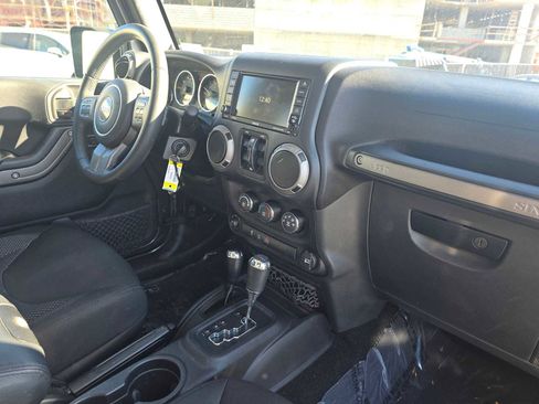 Used 2016 Jeep Wrangler Black Bear image 12