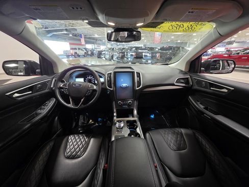 Used 2023 Ford Edge Titanium image 20