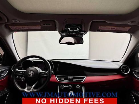 Used 2020 Alfa Romeo Giulia Ti w/ Active Blind Spot Package AWD/4WD image 12
