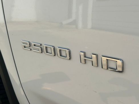 Used 2023 Chevrolet Silverado 2500 LT w/ Convenience Package AWD/4WD image 15