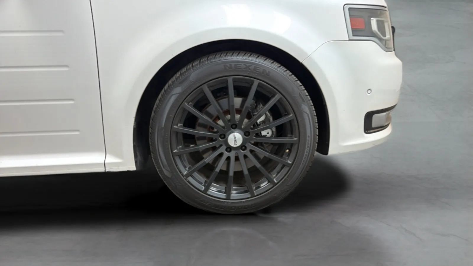 Used 2014 Ford Flex Limited w/ Equipment Group 303A AWD/4WD image 25