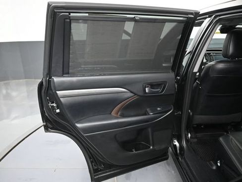 Used 2019 Toyota Highlander Limited AWD/4WD image 29