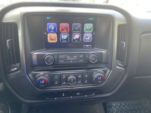 Used 2018 Chevrolet Silverado 1500 LT w/ LT Eassist Package RWD image 15
