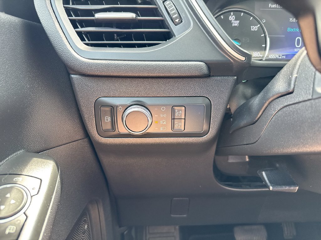 Used 2022 Ford Escape SE FWD image 18