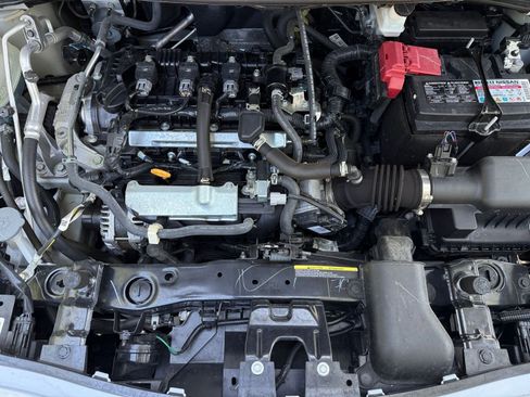 Used 2025 Nissan Versa SV image 29