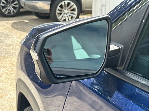 Used 2022 GMC Terrain SLT w/ Infotainment Package II image 13