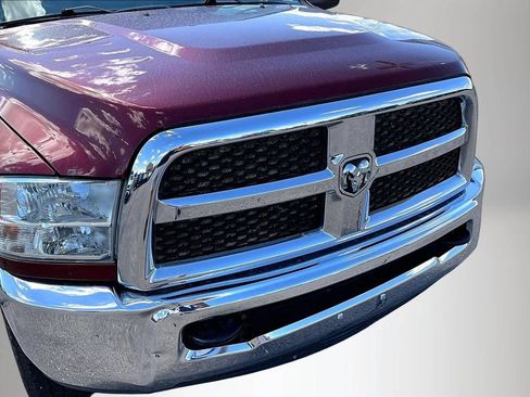 Used 2018 RAM 2500 Tradesman w/ Chrome Appearance Group AWD/4WD image 32