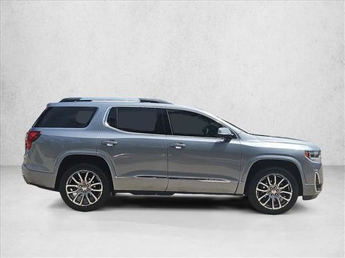 Used 2023 GMC Acadia Denali w/ Denali Ultimate Package AWD/4WD image 4
