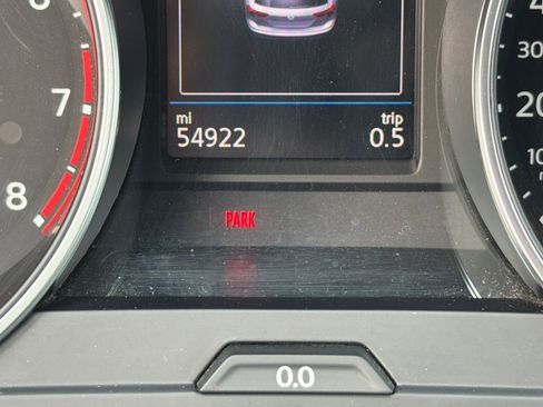 Used 2019 Volkswagen Tiguan SE w/ Panoramic Sunroof Package image 36