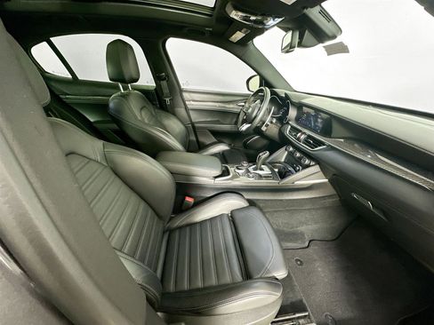 Used 2022 Alfa Romeo Stelvio Quadrifoglio w/ Active Assist Plus Package image 36