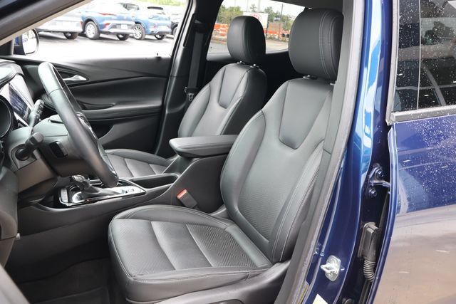 Used 2022 Buick Encore GX Essence FWD image 14
