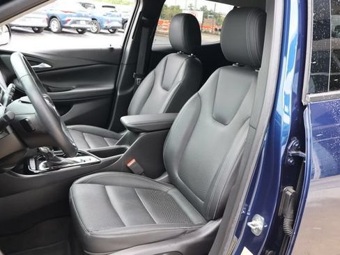 Used 2022 Buick Encore GX Essence FWD image 14