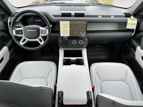 New 2026 Land Rover Defender 110 X-Dynamic SE AWD/4WD image 10