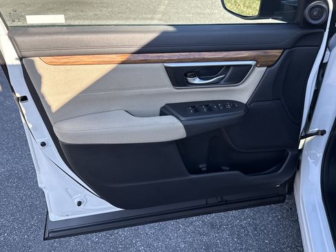 Used 2019 Honda CR-V EX image 14