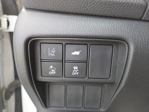 Used 2017 Honda CR-V Touring image 11