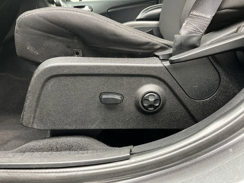 Used 2014 Dodge Journey SXT w/ Flexible Seating Group image 9