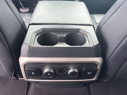 Used 2024 Ford Expedition XLT image 4