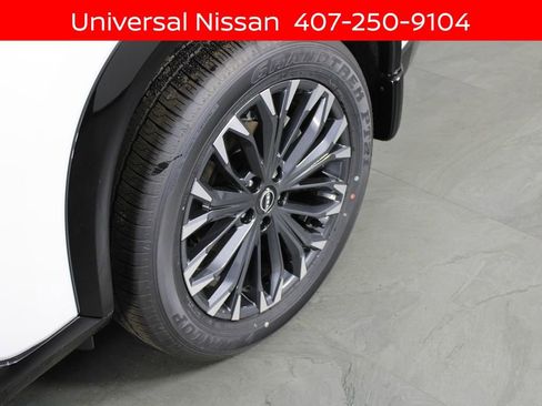 New 2026 Nissan Rogue Platinum w/ Tech Package AWD/4WD image 8